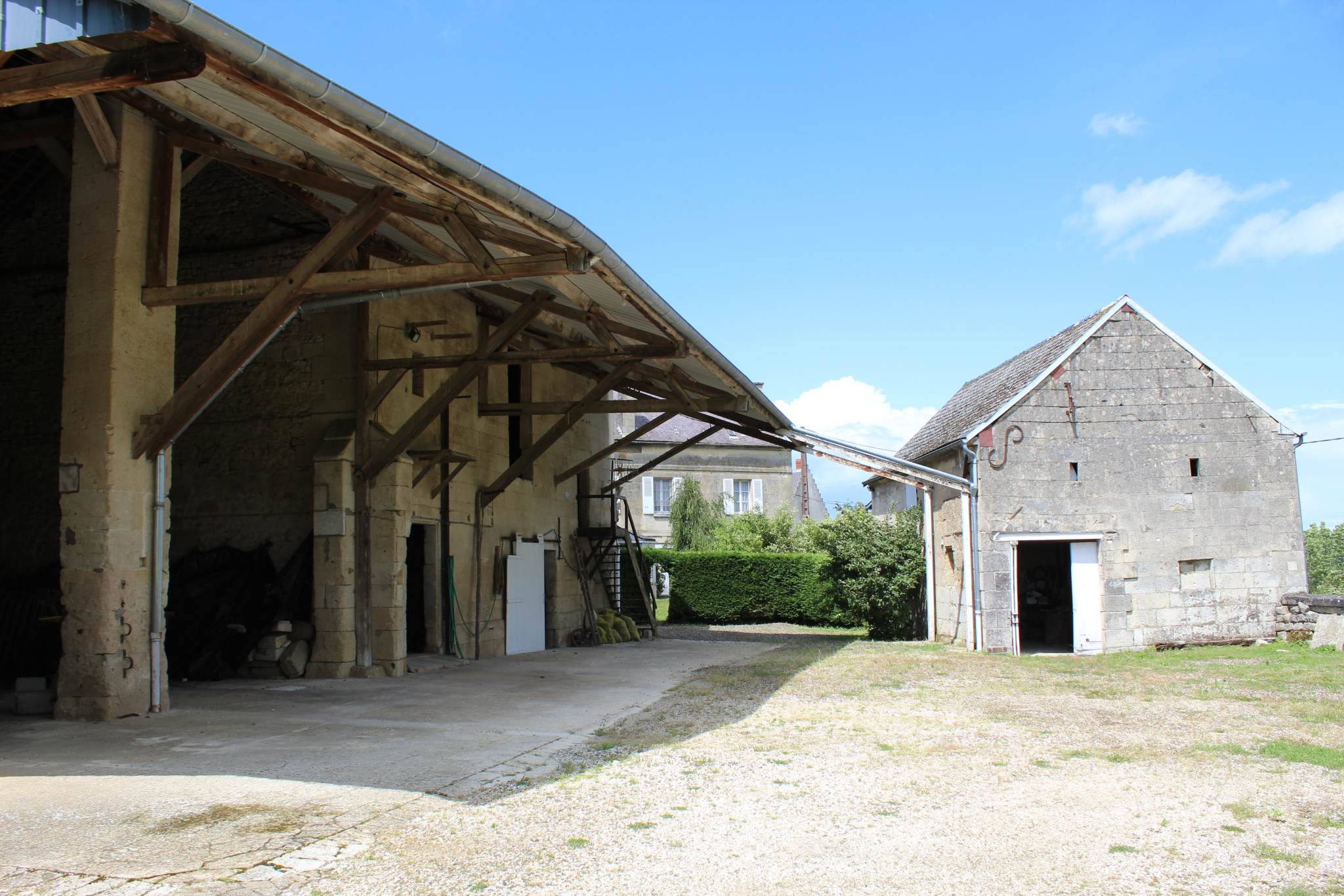 Corps De Ferme A Vendre Autour De Moinull